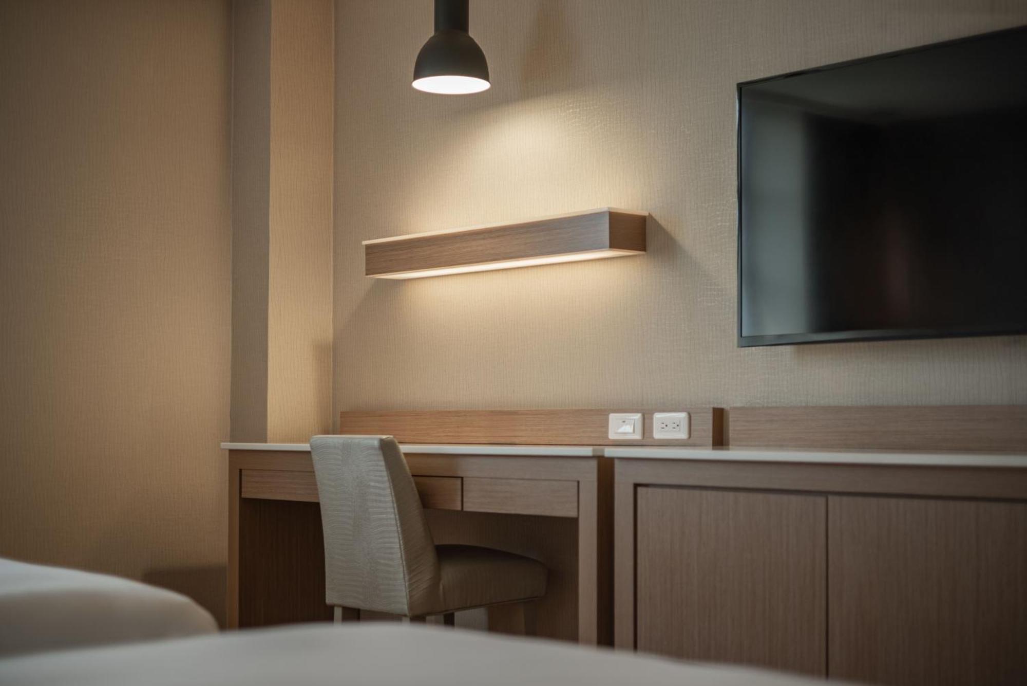 Kindness Hotel-Jue Ming Kaohsiung Quarto foto